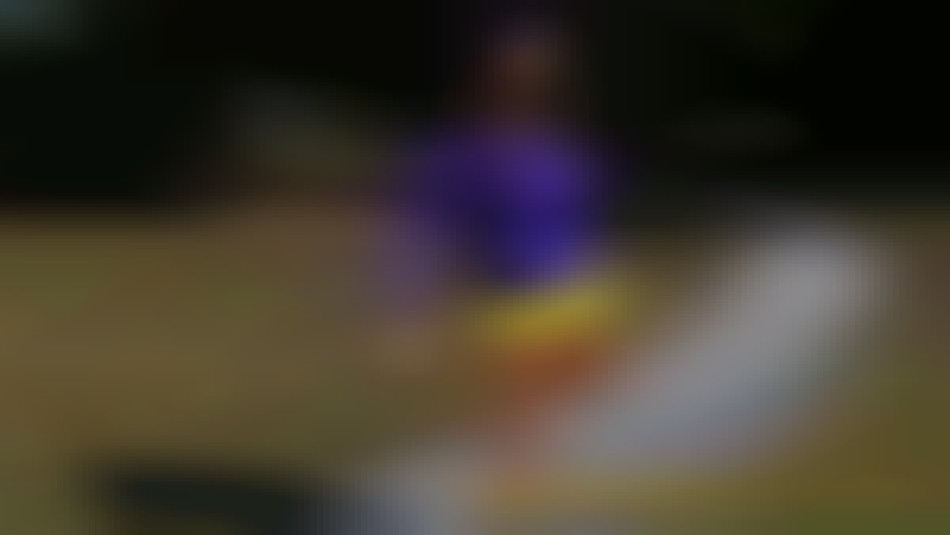 Angela Salvagno amazing quads muscle girl Futanari video