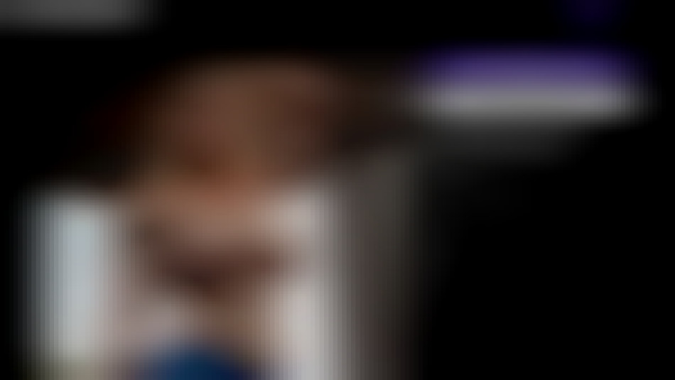 beautiful muscle girl AI