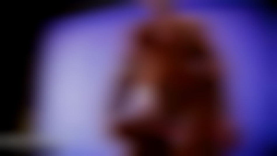 Goddess Rapture muscle girl ripping clothes