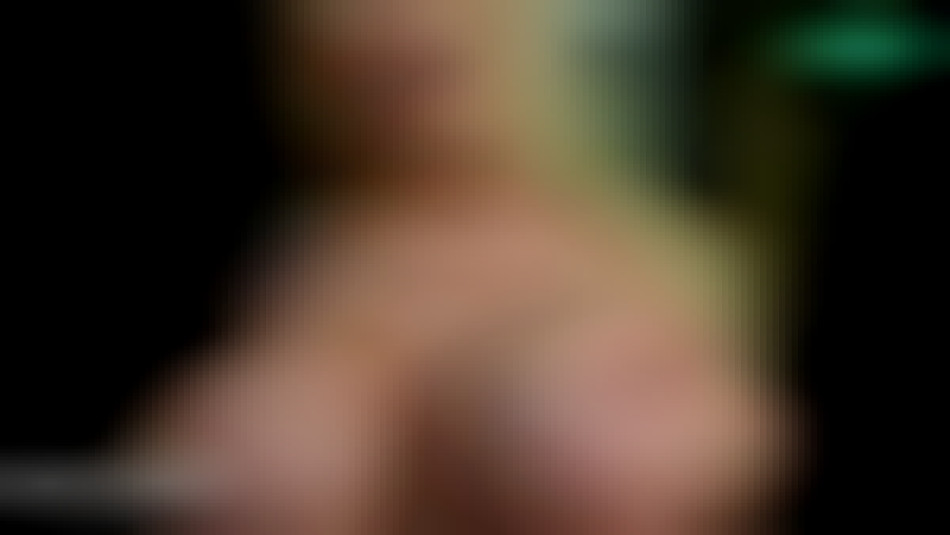 big fake tits cam girl