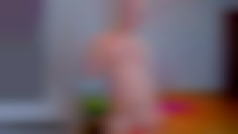 sexy camgirl with pink vibrator