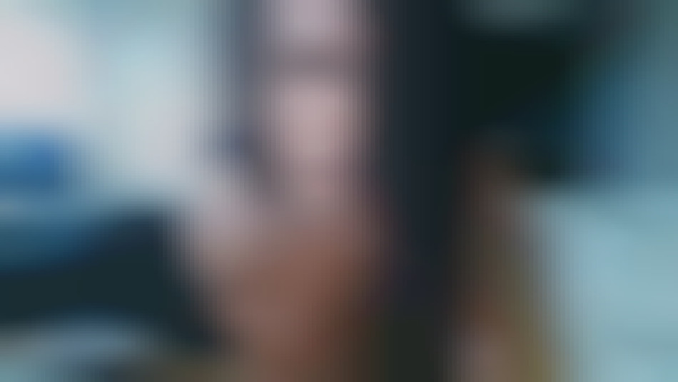 Hot Muscle Girl nude close up webcam show