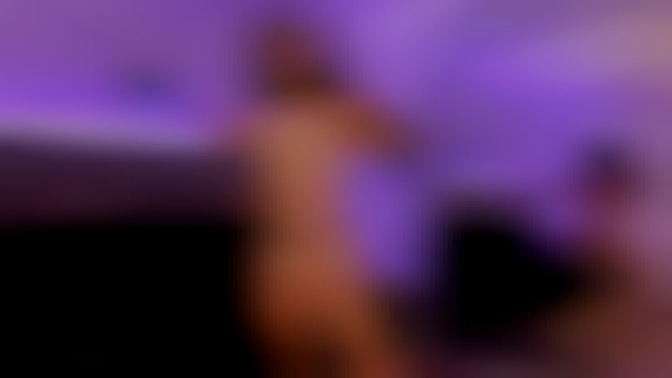 sexy cam babe with amazing fit body CharlotteHarriz