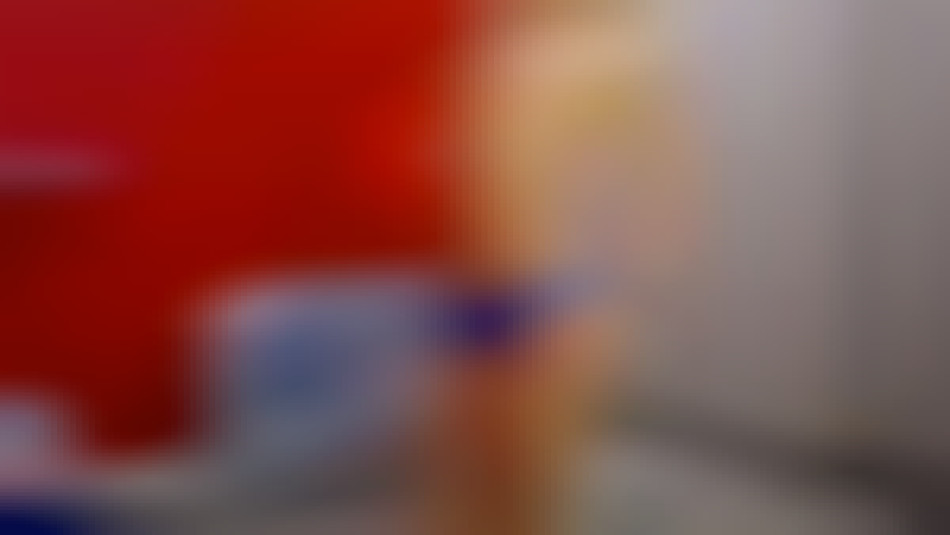 sexy lean muscle girl cam show