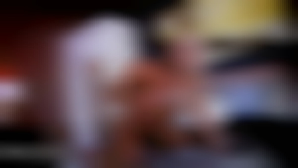 lisa cross nude in bed