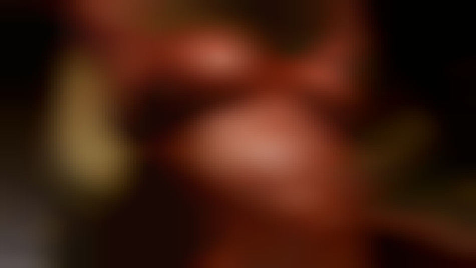 Melissa Dettwiller Hands on a Ripped Hardbody abs