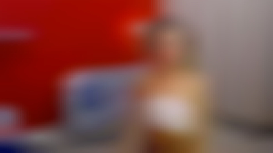 lean fit girl on webcam