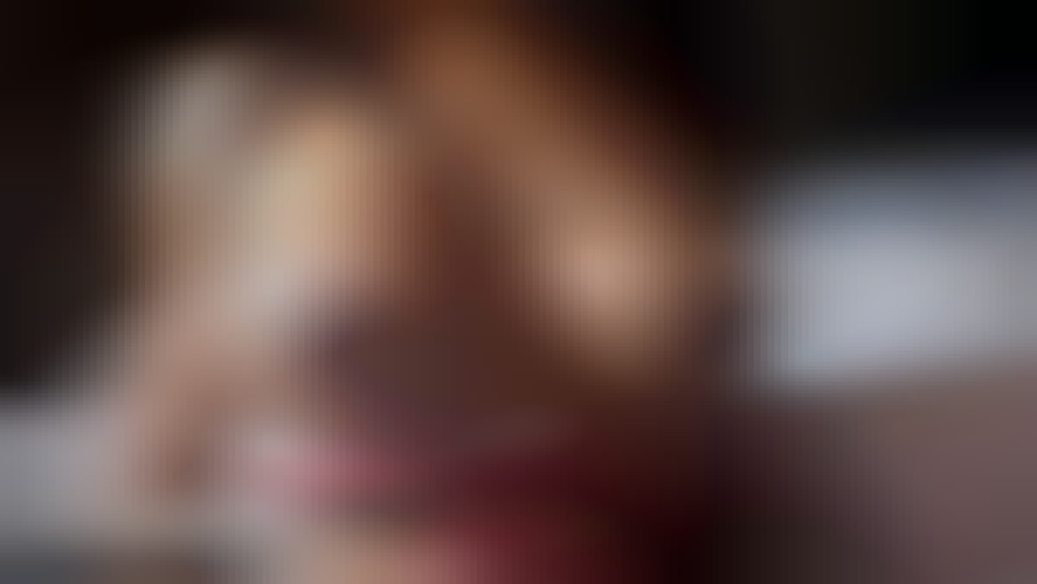 Keiona_Tease sexy topless webcam babe