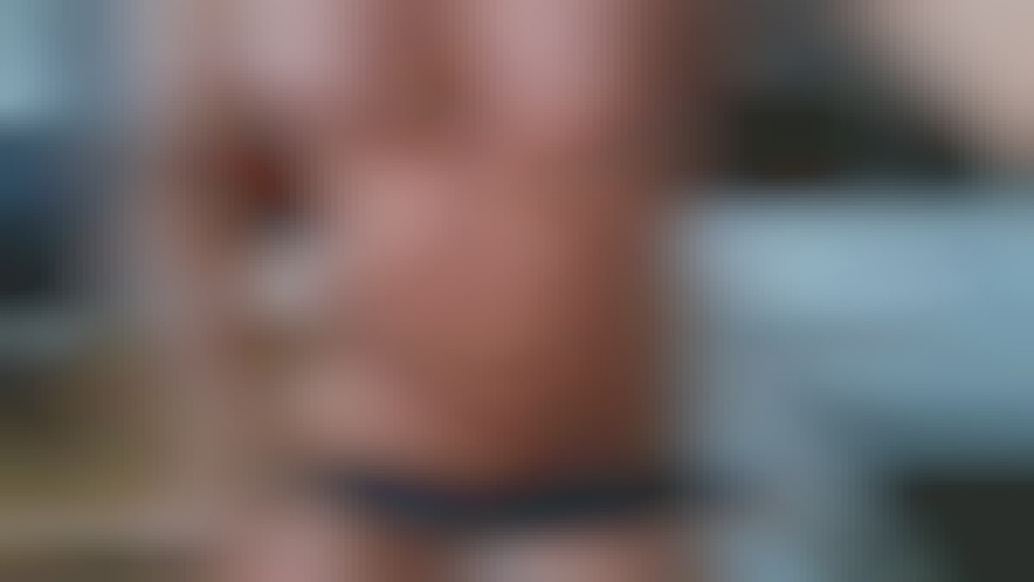 Sexy Muscle Girl Tight Ripped Abs