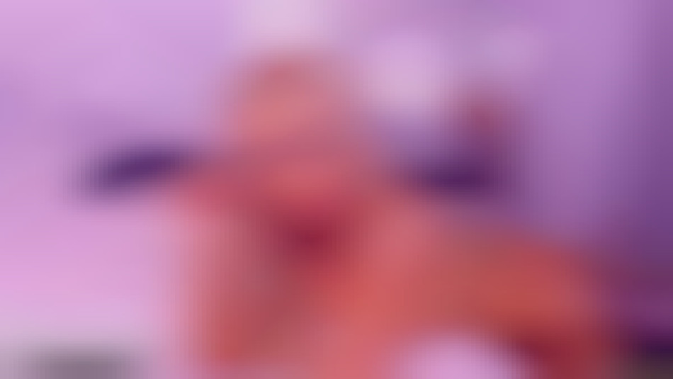 SEXYVENERAx gorgeous camgirl in the bedroom